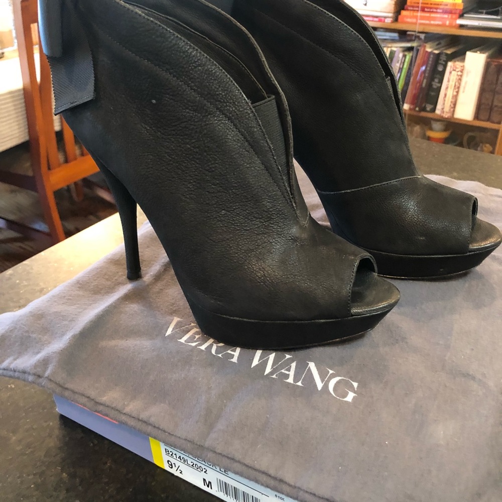 Vera Wang Royce heel 9.5